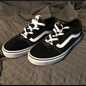 Vans low top, size 9